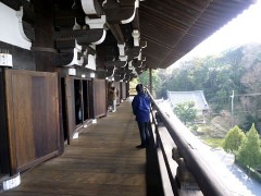 東福寺・三門の階上