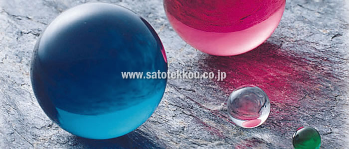 Acrylic balls